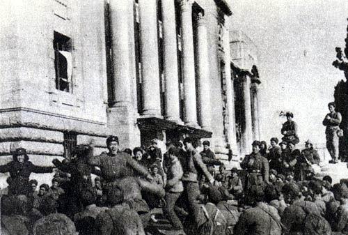 1951年1月志愿军与朝鲜人民军攻占汉城，与“五步方案”的提出大致同时