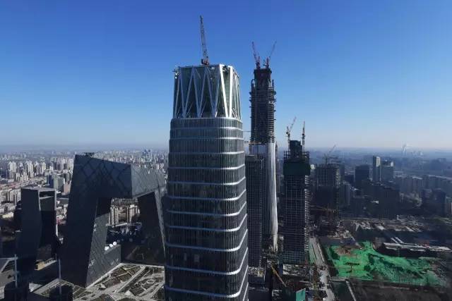 △2016年12月23日，北京迎来雾霾后的蓝天。