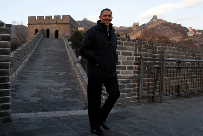 2009年11月，时任美国总统奥巴马参观游览长城。
