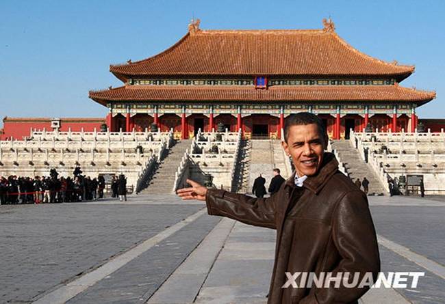 2009年11月，时任美国总统奥巴马参观北京故宫。 