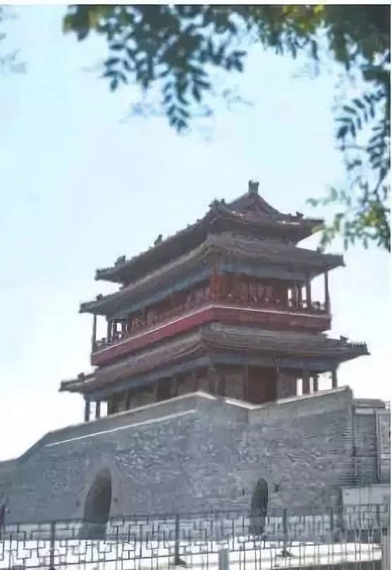 如今的北京永定门城楼。
