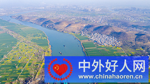 红马甲,小红帽,夹子,垃圾袋,领头人孙彩云是河南省周口市环境保护协会