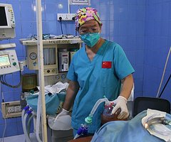 通讯：医者仁心 真诚相助——记援助卢旺达的中国医生（4图）