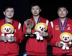 乒乓球亚锦赛收官 中国队包揽男单、女双冠亚军（2图）