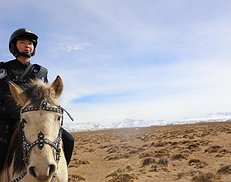 报效祖国 建功西部｜冈仁波齐山脚下的“警察阿佳”们（3图）