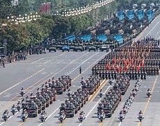 奋进在充满光荣和梦想的伟大征程上——写在中国人民解放军建军98周年之际（组图）