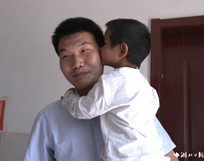 六次跳入刺骨河水连救四人！了不起！（图）